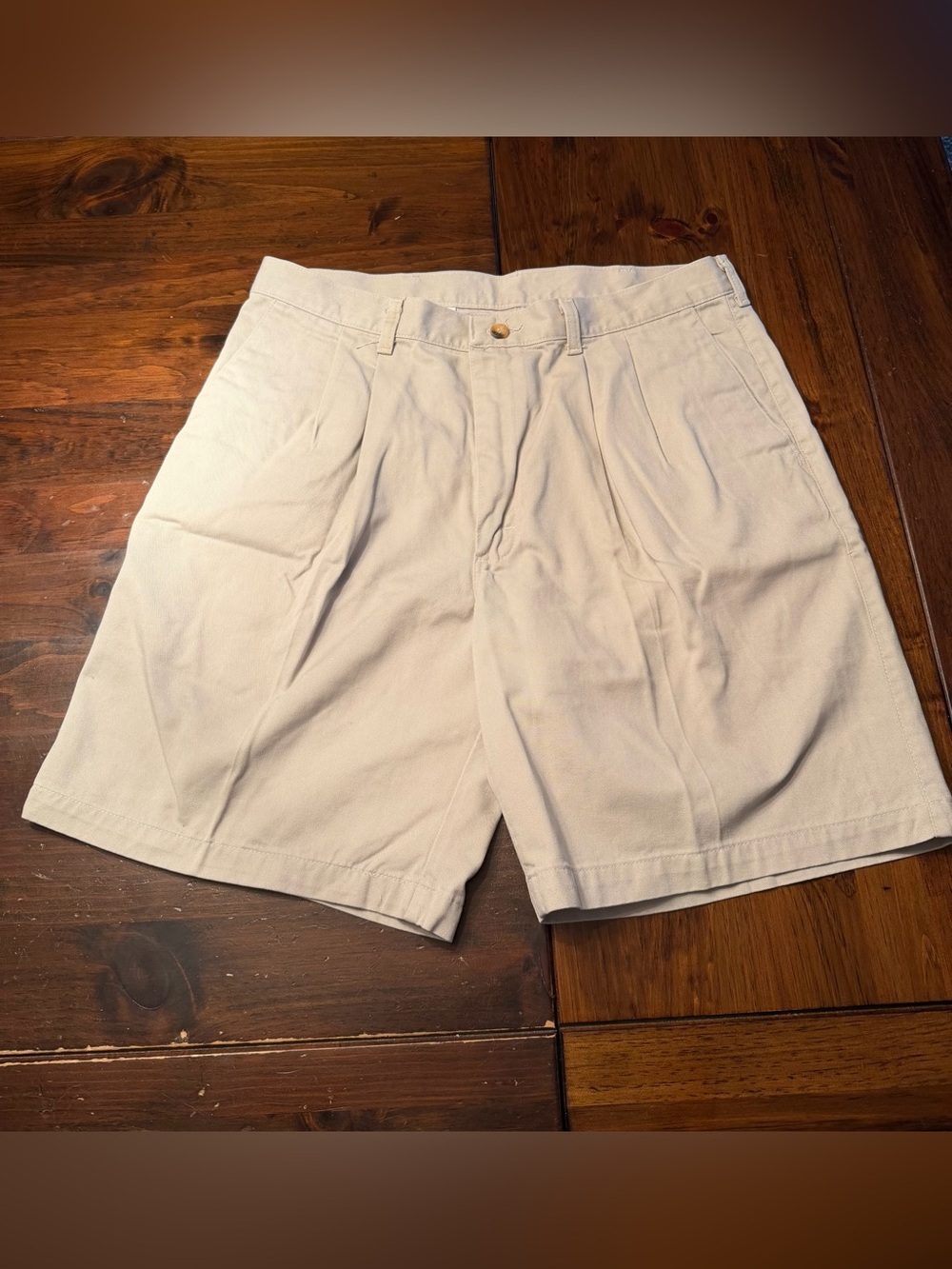 Timber Creek Men's Pleated Khaki Shorts 34 preppy casual office wrangler y2k
